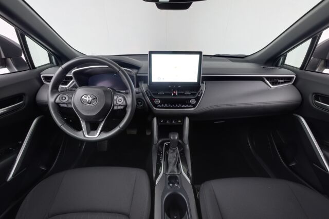Toyota Corolla Cross 2023 2.0 Hybrid Active / Tehdastakuu / Suomiauto / 1-Omistaja / ALV / Adapt.vakkari / P-kamera