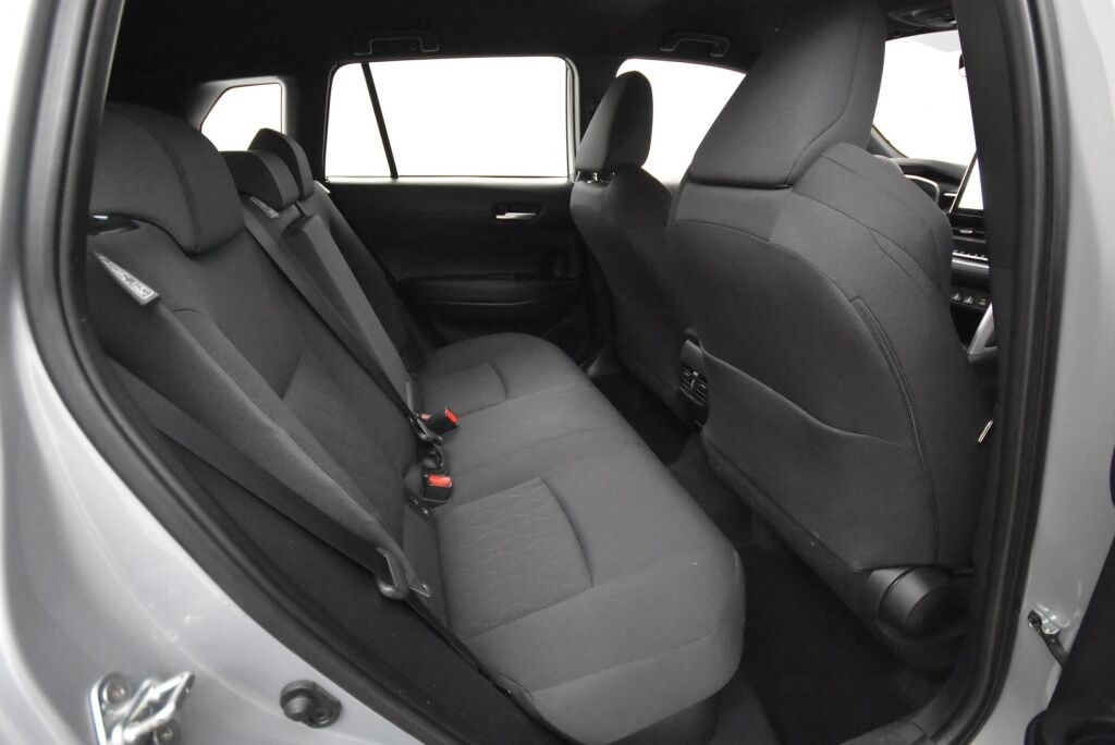 Toyota Corolla Cross 2023 2.0 Hybrid Active / Tehdastakuu / Suomiauto / 1-Omistaja / ALV / Adapt.vakkari / P-kamera