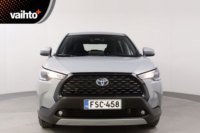 Toyota Corolla Cross 2023 2.0 Hybrid Active / Tehdastakuu / Suomiauto / 1-Omistaja / ALV / Adapt.vakkari / P-kamera