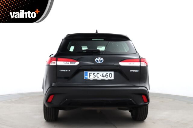Toyota Corolla Cross 2023 2.0 Hybrid Active / Tehdastakuu / 1-Om. Suomiauto / ALV / Adapt. vakkari / P-Kamera / Navi / Ratinlämmitin