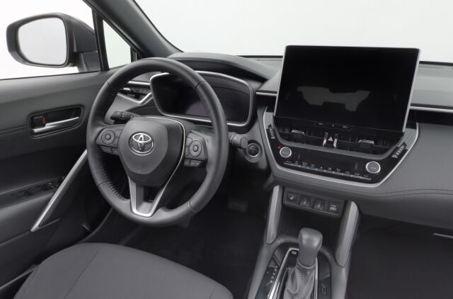 Toyota Corolla Cross 2023 2.0 Hybrid Active / Tehdastakuu / 1-Om. Suomiauto / ALV / Adapt. vakkari / P-Kamera / Navi / Ratinlämmitin