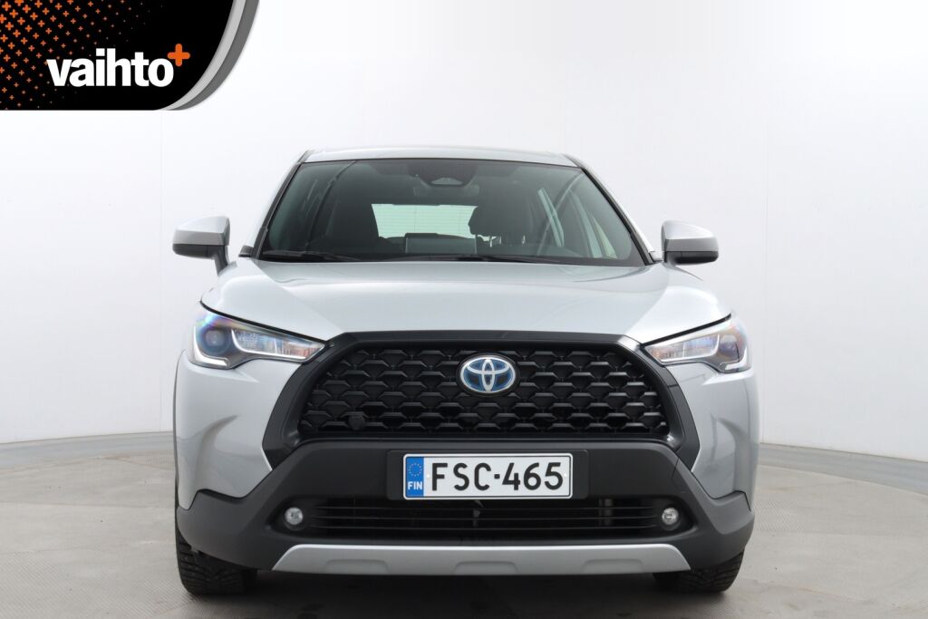 Toyota Corolla Cross 2023 2.0 Hybrid Active / Tehdastakuu / 1-Om. Suomiauto / ALV / Adapt. vakkari / P-Kamera / Navi / Ratinlämmitin / LEDit