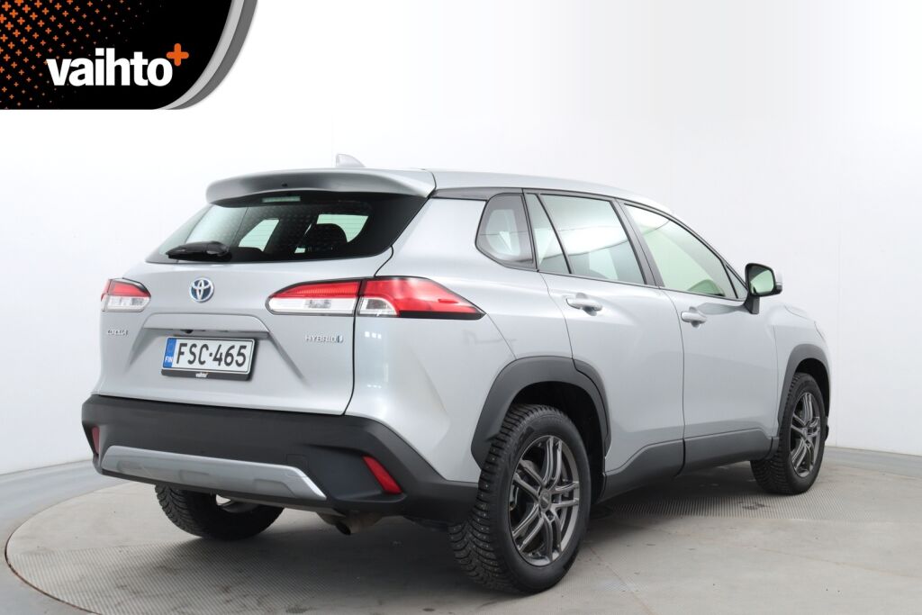 Toyota Corolla Cross 2023 2.0 Hybrid Active / Tehdastakuu / 1-Om. Suomiauto / ALV / Adapt. vakkari / P-Kamera / Navi / Ratinlämmitin / LEDit