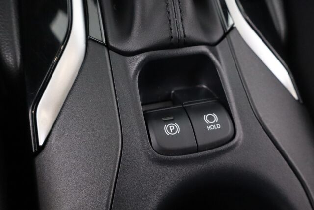 Toyota Corolla Cross 2023 2.0 Hybrid Active / Tehdastakuu / 1-Om. Suomiauto / ALV / Adapt. vakkari / P-Kamera / Navi / Ratinlämmitin / LEDit
