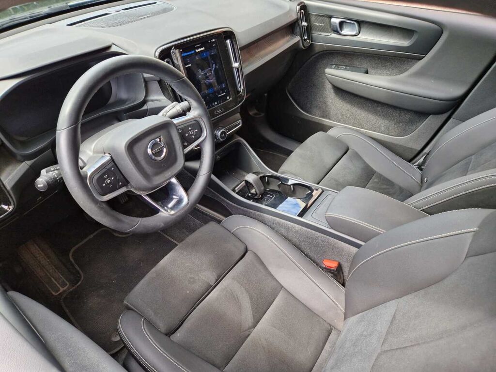 Volvo C40 2024 Recharge Twin Ultimate / Harman Kardon / 360 kamera / ILP / 1 omistaja / Panoraama / Pixel LED