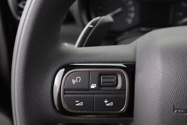 Toyota Proace CITY 2023 Active L2 1,5D 130 Automaatti 5ov 2510 / ALV / Tehdastakuu / Suomiauto / Webasto / Vakkari / Lämpölasi / Metalliväri