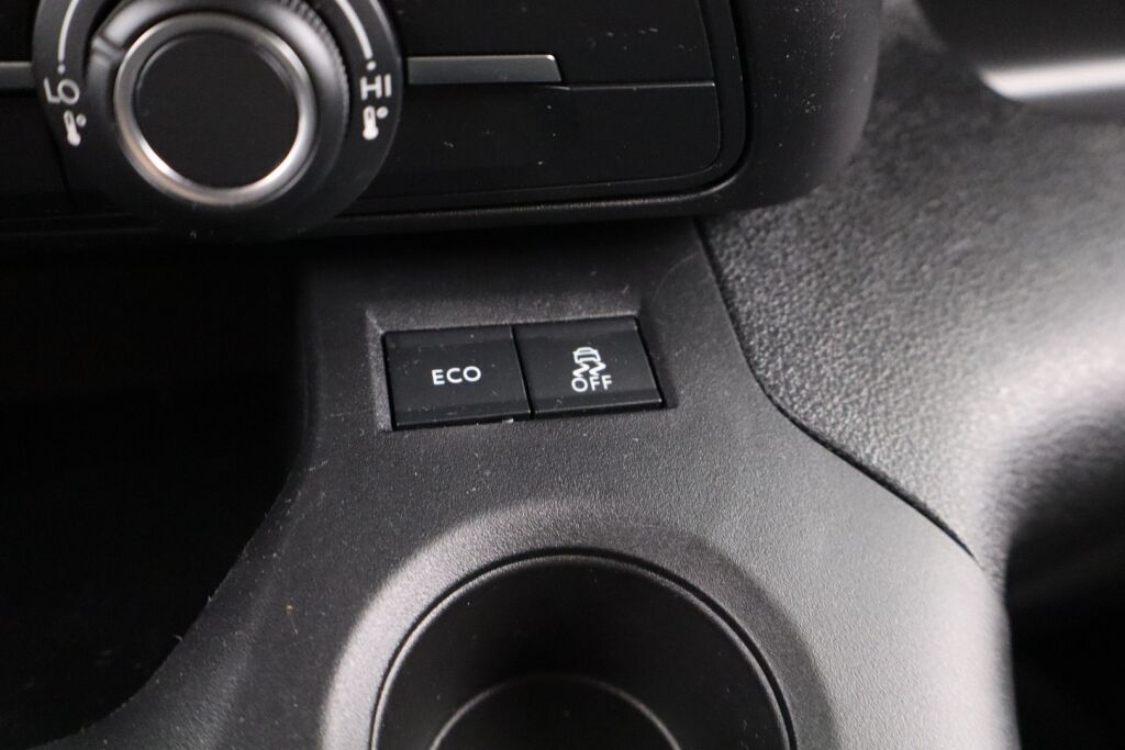 Toyota Proace CITY 2023 Active L2 1,5D 130 Automaatti 5ov 2510 / ALV / Tehdastakuu / Suomiauto / Webasto / Vakkari / Lämpölasi / Metalliväri