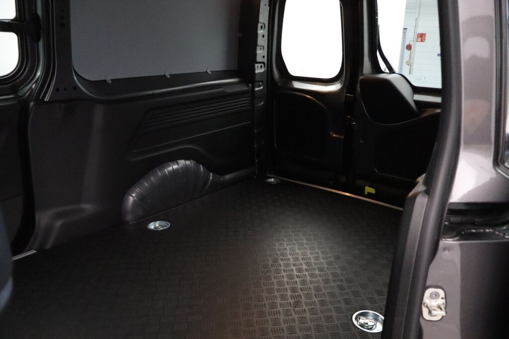 Toyota Proace CITY 2023 Active L2 1,5D 130 Automaatti 5ov 2510 / ALV / Tehdastakuu / Suomiauto / Webasto / Vakkari / Lämpölasi / Metalliväri