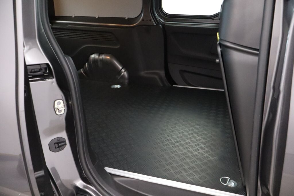Toyota Proace CITY 2023 Active L2 1,5D 130 Automaatti 5ov 2510 / ALV / Tehdastakuu / Suomiauto / Webasto / Vakkari / Lämpölasi / Metalliväri