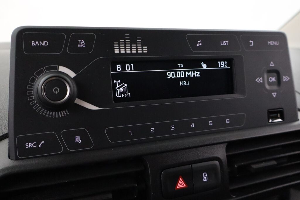 Toyota Proace CITY 2023 Active L2 1,5D 130 Automaatti 5ov 2510 / ALV / Tehdastakuu / Suomiauto / Webasto / Vakkari / Lämpölasi / Metalliväri