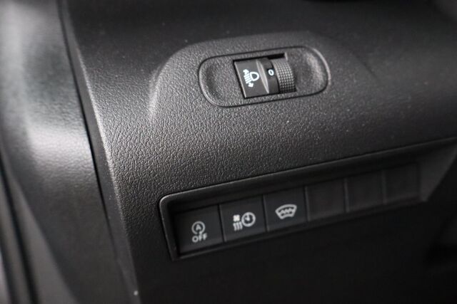 Toyota Proace CITY 2023 Active L2 1,5D 130 Automaatti 5ov 2510 / ALV / Tehdastakuu / Suomiauto / Webasto / Vakkari / Lämpölasi / Metalliväri