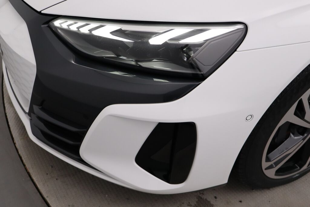 Audi e-tron GT 2023 60 quattro / Suomiauto / Adapt.Vakkari / Matrix / Keyless Go / 360° / Muistipenkit / - RAHOITUS TÄHÄN AUTOON VAIN 3.99% - 
