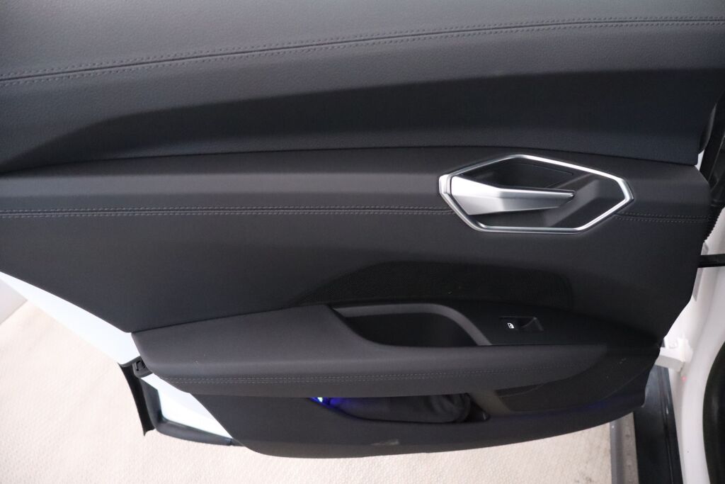 Audi e-tron GT 2023 60 quattro / Suomiauto / Adapt.Vakkari / Matrix / Keyless Go / 360° / Muistipenkit / - RAHOITUS TÄHÄN AUTOON VAIN 3.99% - 