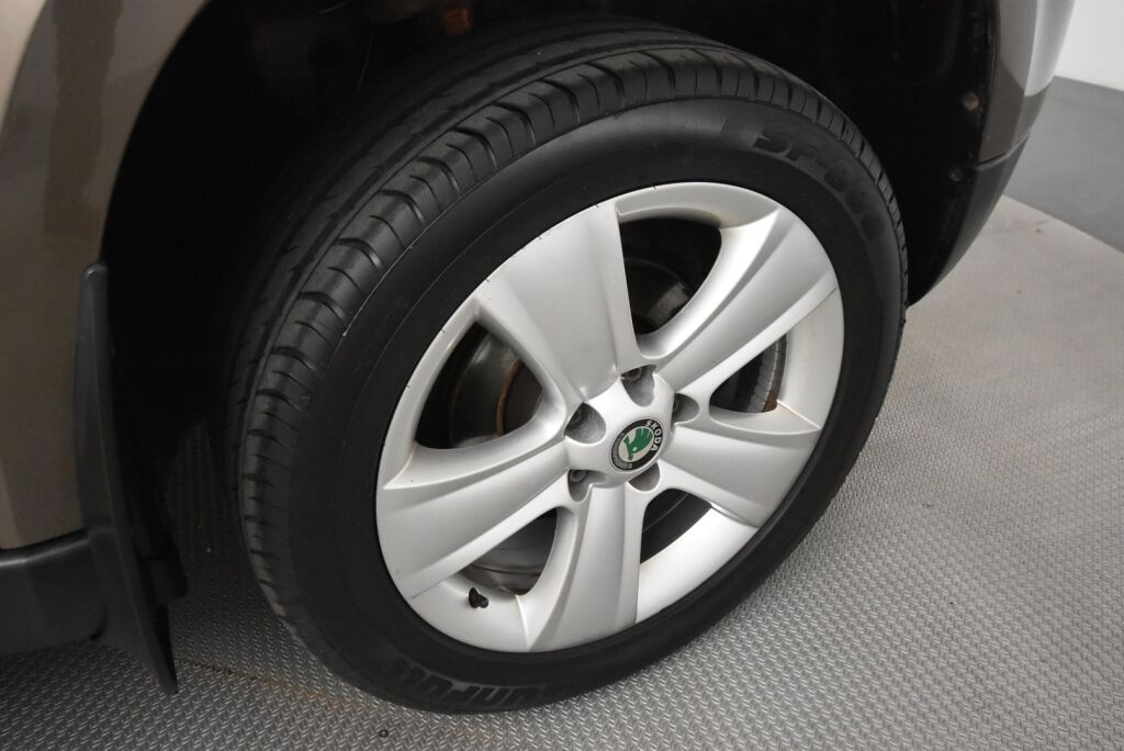 Skoda Yeti 2010 1,2 TSI Adventure / Ilmastointi / Moottorilämmitin /
