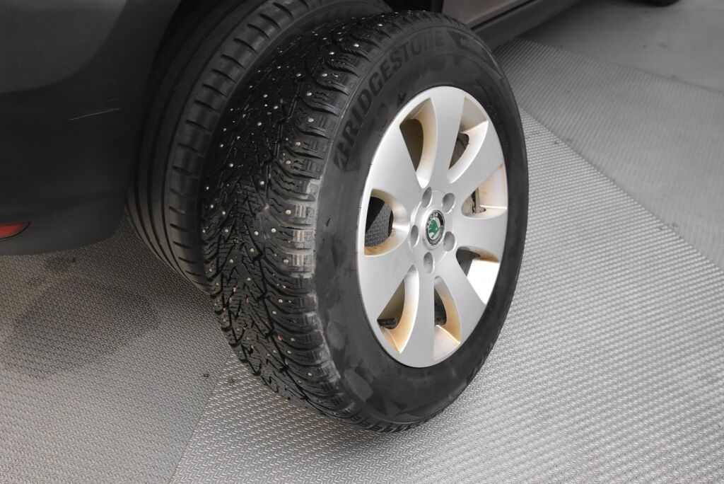 Skoda Yeti 2010 1,2 TSI Adventure / Ilmastointi / Moottorilämmitin /
