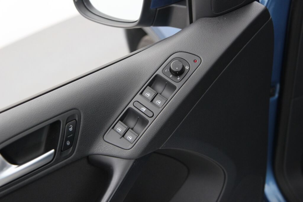 Volkswagen Tiguan 2014 Trend Limited 1,4 TSI 90 kW (122 hv) BMT / 2-om. Suomiauto / Exclusive-paketti / Webasto / Vetokoukku