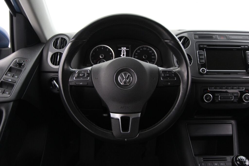 Volkswagen Tiguan 2014 Trend Limited 1,4 TSI 90 kW (122 hv) BMT / 2-om. Suomiauto / Exclusive-paketti / Webasto / Vetokoukku
