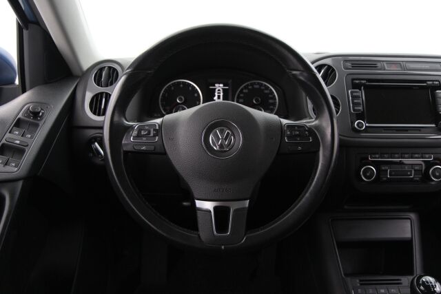 Volkswagen Tiguan 2014 Trend Limited 1,4 TSI 90 kW (122 hv) BMT / 2-om. Suomiauto / Exclusive-paketti / Webasto / Vetokoukku