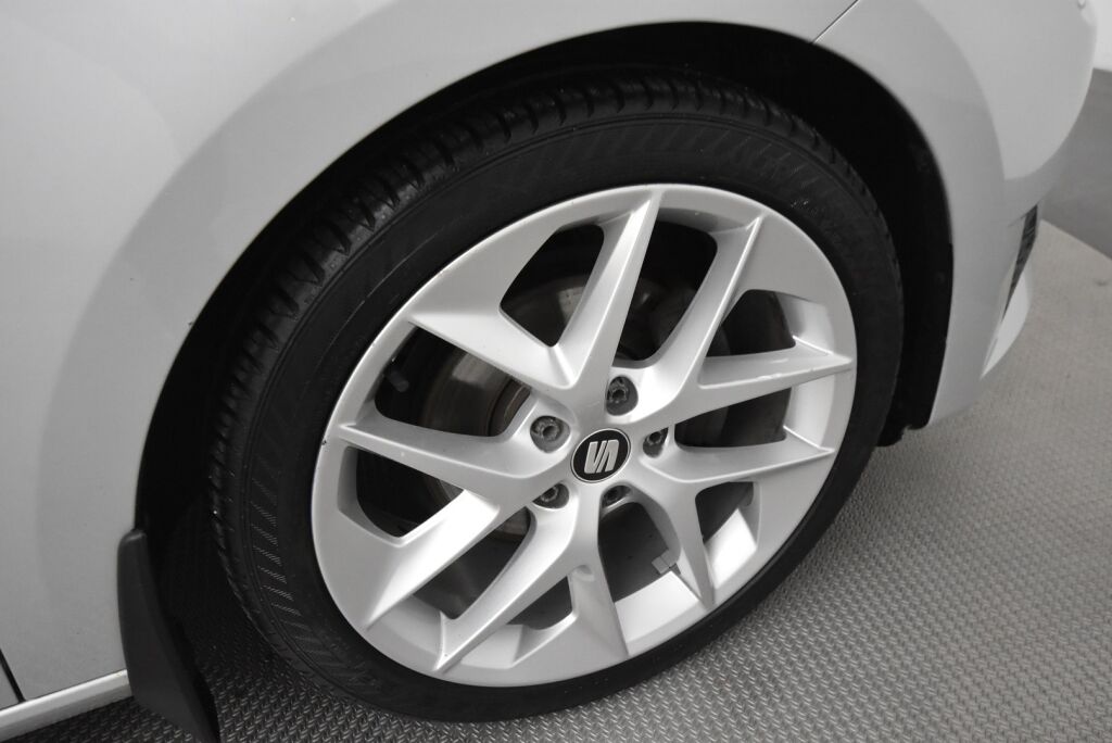 Seat Leon 2015 1,4 TSI 140 FR / Suomiauto / Tutkat / Juuri katsastettu!