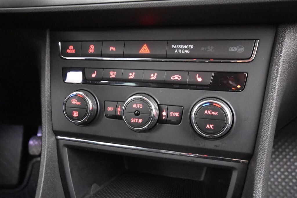 Seat Leon 2015 1,4 TSI 140 FR / Suomiauto / Tutkat / Juuri katsastettu!
