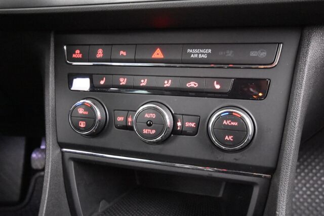 Seat Leon 2015 1,4 TSI 140 FR / Suomiauto / Tutkat / Juuri katsastettu!