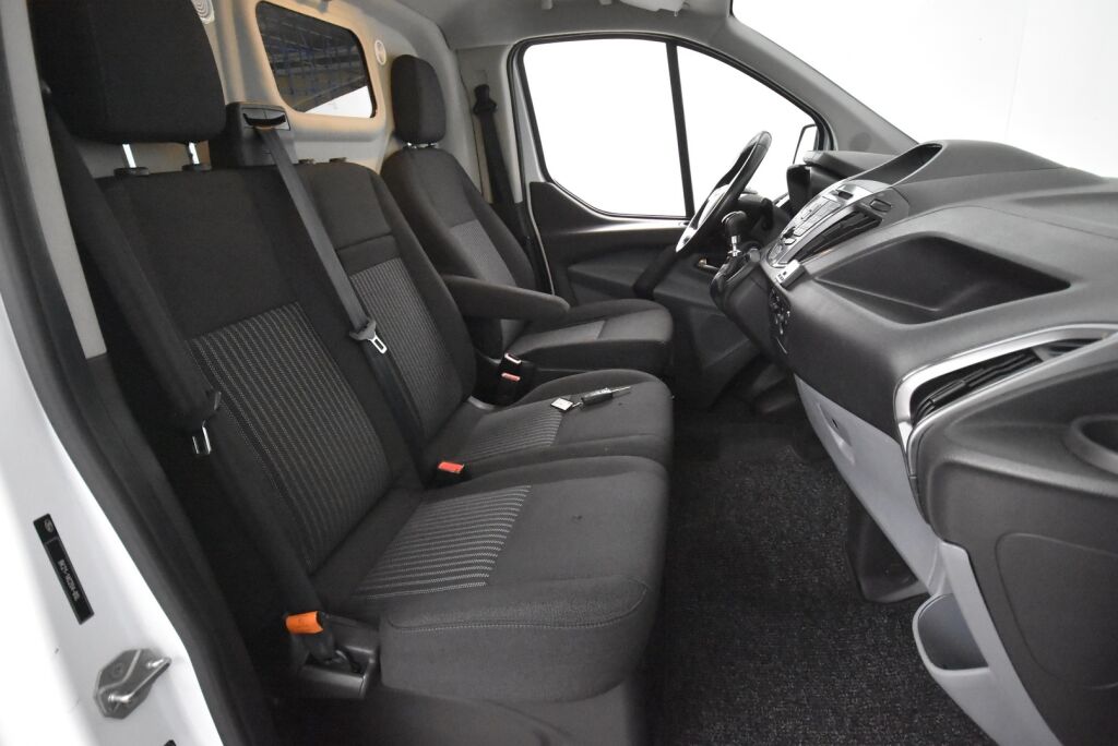 Ford Transit Custom 2015 310 2,2TDCi 100 hv Trend M6 Van N1 L2H1 FWD / P.kamera / ilmastointi / Vakkari /