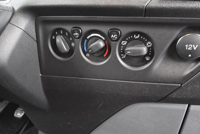 Ford Transit Custom 2015 310 2,2TDCi 100 hv Trend M6 Van N1 L2H1 FWD / P.kamera / ilmastointi / Vakkari /