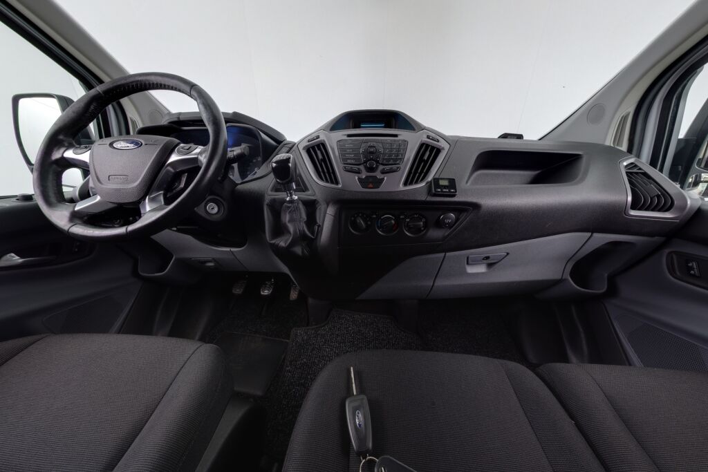 Ford Transit Custom 2015 310 2,2TDCi 100 hv Trend M6 Van N1 L2H1 FWD / P.kamera / ilmastointi / Vakkari /