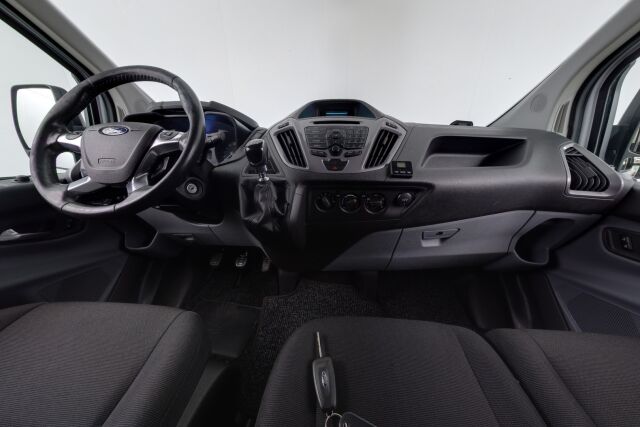 Ford Transit Custom 2015 310 2,2TDCi 100 hv Trend M6 Van N1 L2H1 FWD / P.kamera / ilmastointi / Vakkari /