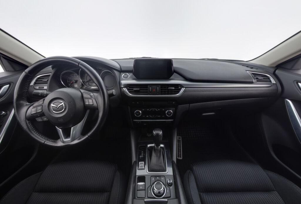 Mazda 6 2016 Sedan 2,0 (165) SKYACTIV-G Business Edition 6AT / Lohkolämmitin+sisäpistoke / Tutkat / Navigointi