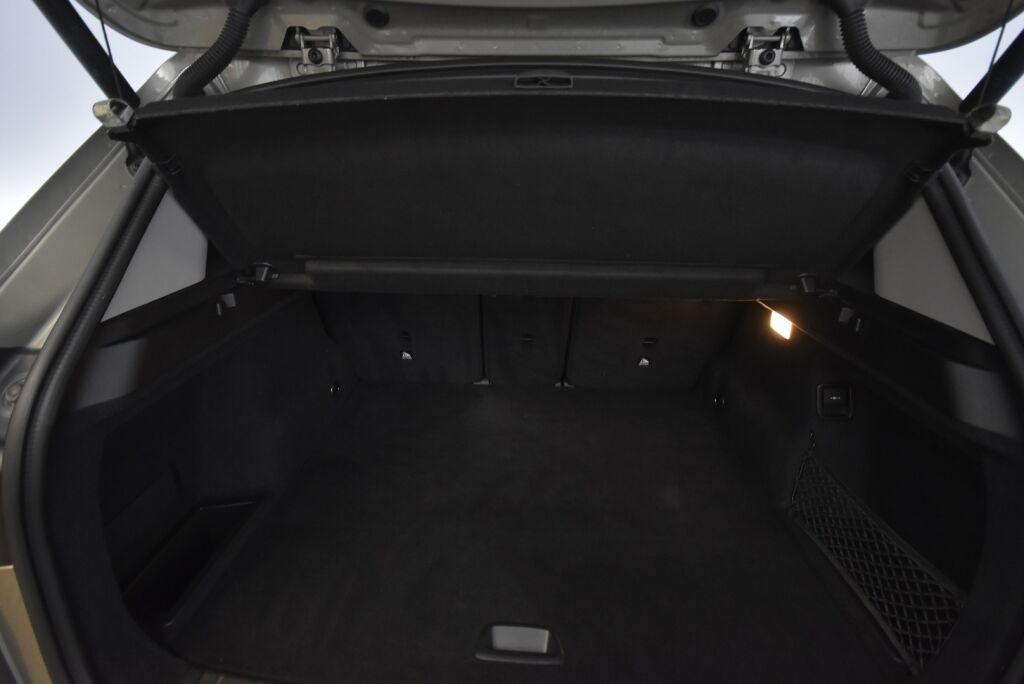 BMW X1 2016 F48 xDrive18d A Business Sport / SportLine / Urheiluistuimet / Tutka / Vakionopeudensäädin