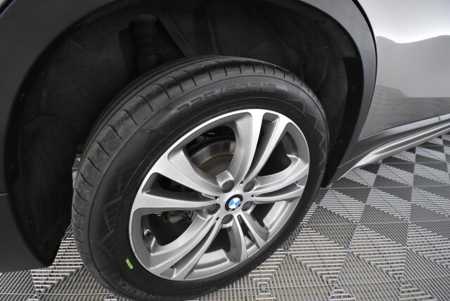 BMW X1 2016 F48 xDrive18d A Business Sport / SportLine / Urheiluistuimet / Tutka / Vakionopeudensäädin