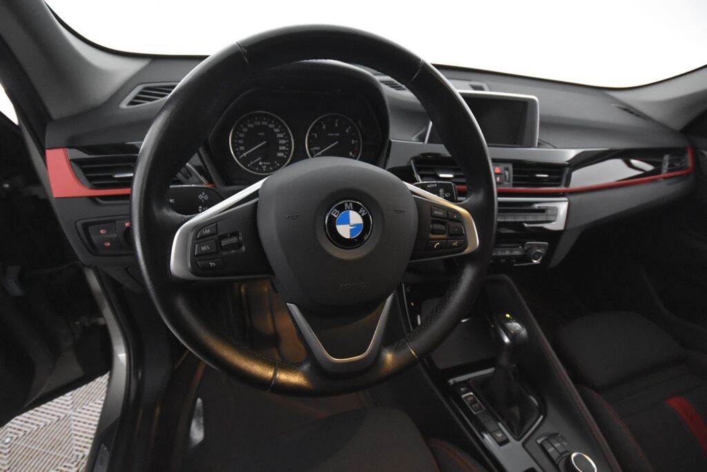 BMW X1 2016 F48 xDrive18d A Business Sport / SportLine / Urheiluistuimet / Tutka / Vakionopeudensäädin