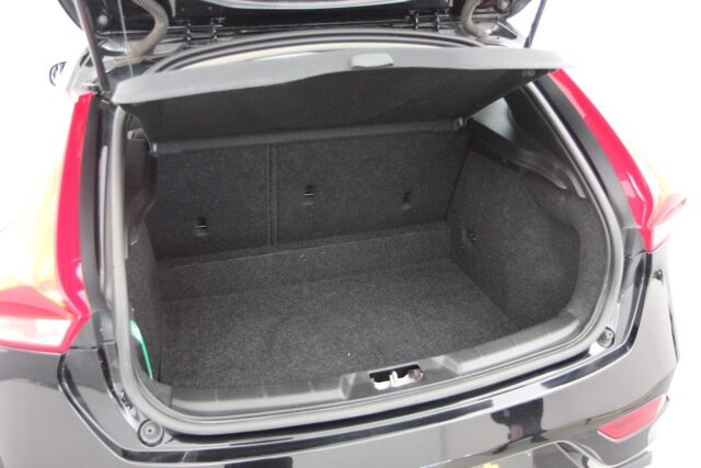 Volvo V40 2014 T2 Business / Vähän ajettu / Jakohihna vaihdettu / Xenon valot