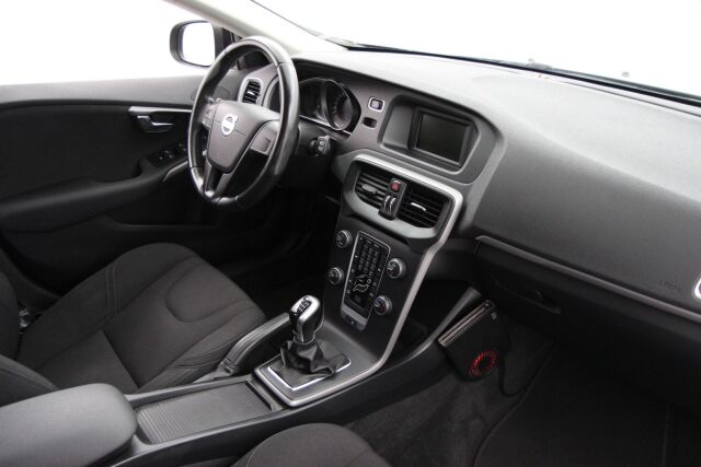 Volvo V40 2014 T2 Business / Vähän ajettu / Jakohihna vaihdettu / Xenon valot