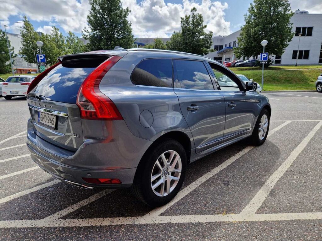 Volvo XC60 2017 D4 Business Classic Summum aut / Webasto / Merkkihuolto historia / Koukku / Nahkasisusta / Keyless Go