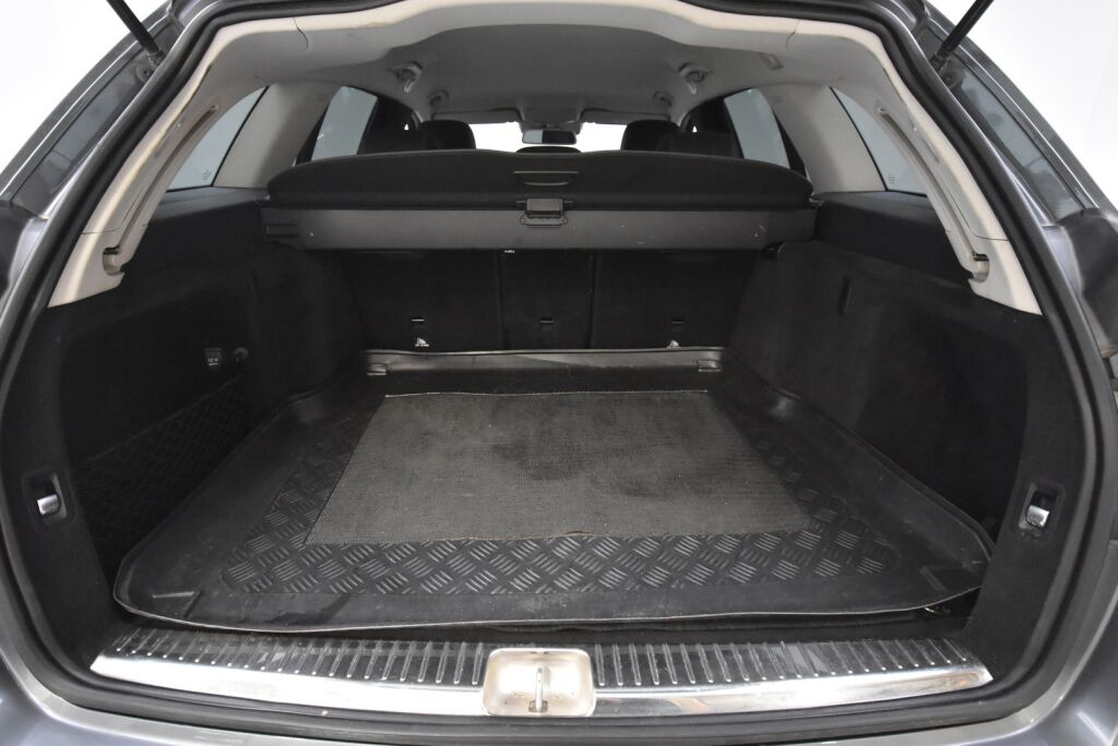 Mercedes-Benz C 2017 250 d 4Matic T A Premium Business / Webasto / Ajoavustinpaketti/ Comand