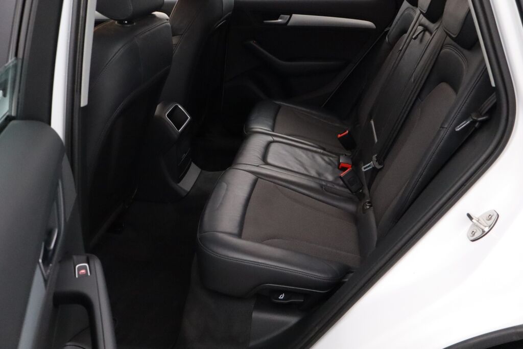 Audi Q5 2016 Q5 Farmari (AC) 4ov 1968cm3 / Lohko+Sp / Sport penkit / Vakkari / Tutkat /