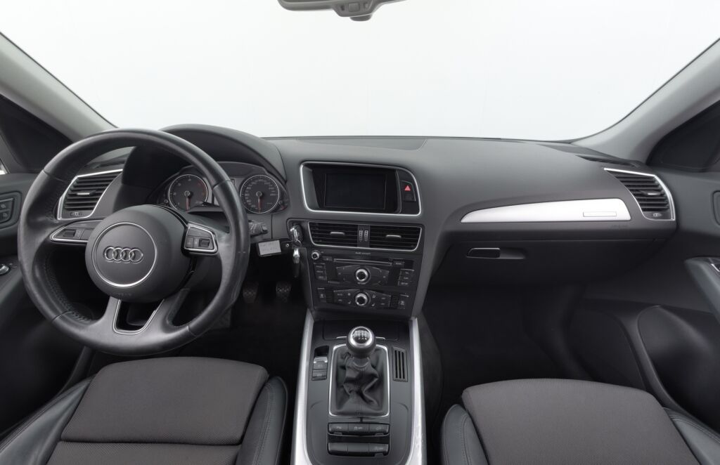 Audi Q5 2016 Q5 Farmari (AC) 4ov 1968cm3 / Lohko+Sp / Sport penkit / Vakkari / Tutkat /