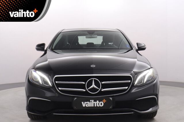 Mercedes-Benz E 2019 300 de A Business Edition EQ Power / ALV-vähennyskelpoinen / Suomiauto / Kamera / LED-High Performance / Koukku - RAHOITUS TÄHÄN AUTOON VAIN 3.99% - 