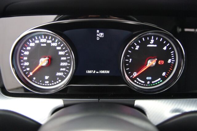 Mercedes-Benz E 2019 300 de A Business Edition EQ Power / ALV-vähennyskelpoinen / Suomiauto / Kamera / LED-High Performance / Koukku - RAHOITUS TÄHÄN AUTOON VAIN 3.99% - 