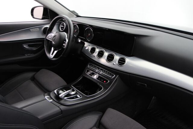 Mercedes-Benz E 2019 300 de A Business Edition EQ Power / ALV-vähennyskelpoinen / Suomiauto / Kamera / LED-High Performance / Koukku - RAHOITUS TÄHÄN AUTOON VAIN 3.99% - 