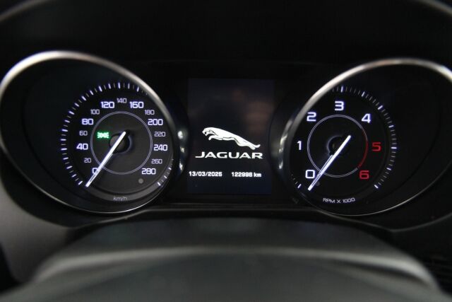 Jaguar XE 2016 20d  Aut / Aut. ilmastointi / Kamera / Sähköinen huoltohistoria / - RAHOITUS TÄHÄN AUTOON VAIN 3.99% - 