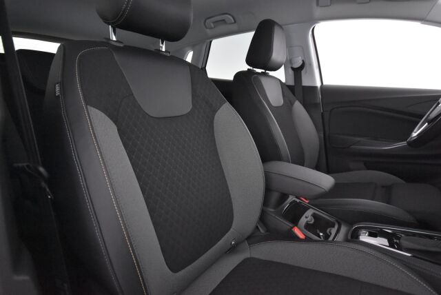 Opel Grandland X 2019 Comfort 130 Turbo A/T / Liikennemerkkien tunnistus / Kaistavahti / Jakopää tehty 2023 / Uusi tuulilasi