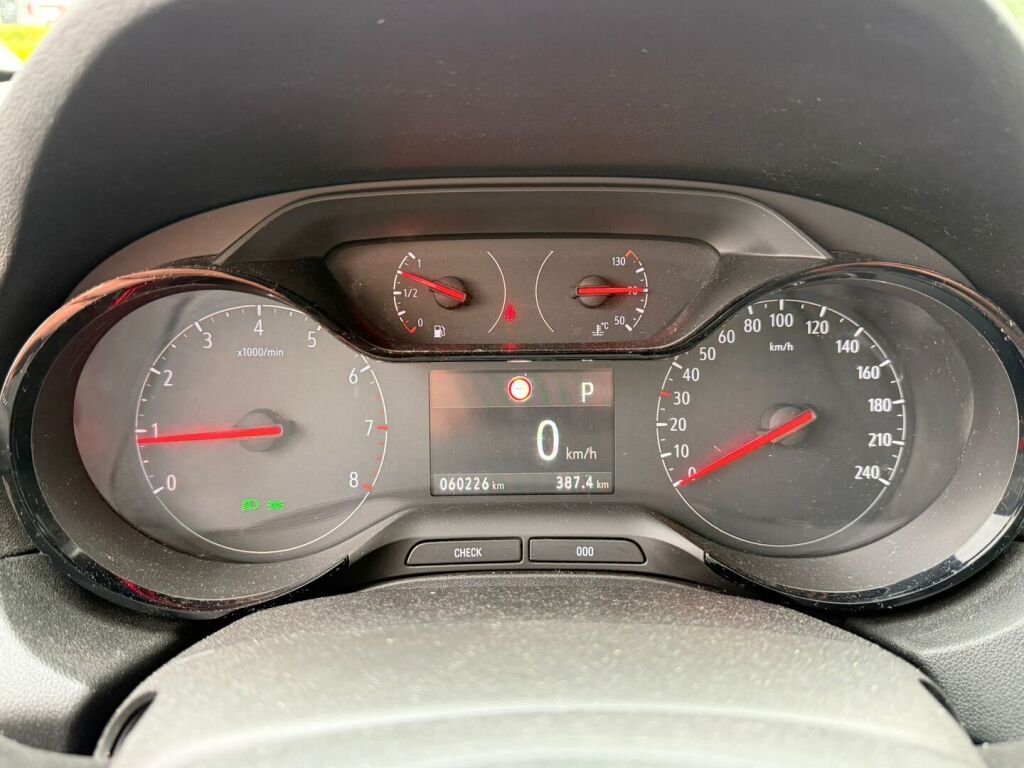 Opel Grandland X 2019 Comfort 130 Turbo A/T / Liikennemerkkien tunnistus / Kaistavahti / Jakopää tehty 2023 / Uusi tuulilasi