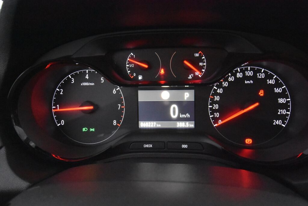 Opel Grandland X 2019 Comfort 130 Turbo A/T / Liikennemerkkien tunnistus / Kaistavahti / Jakopää tehty 2023 / Uusi tuulilasi