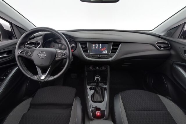 Opel Grandland X 2019 Comfort 130 Turbo A/T / Liikennemerkkien tunnistus / Kaistavahti / Jakopää tehty 2023 / Uusi tuulilasi