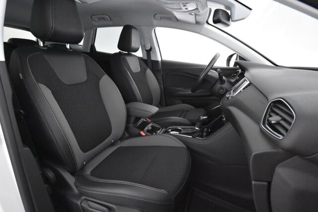 Opel Grandland X 2019 Comfort 130 Turbo A/T / Liikennemerkkien tunnistus / Kaistavahti / Jakopää tehty 2023 / Uusi tuulilasi