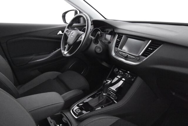 Opel Grandland X 2019 Comfort 130 Turbo A/T / Liikennemerkkien tunnistus / Kaistavahti / Jakopää tehty 2023 / Uusi tuulilasi