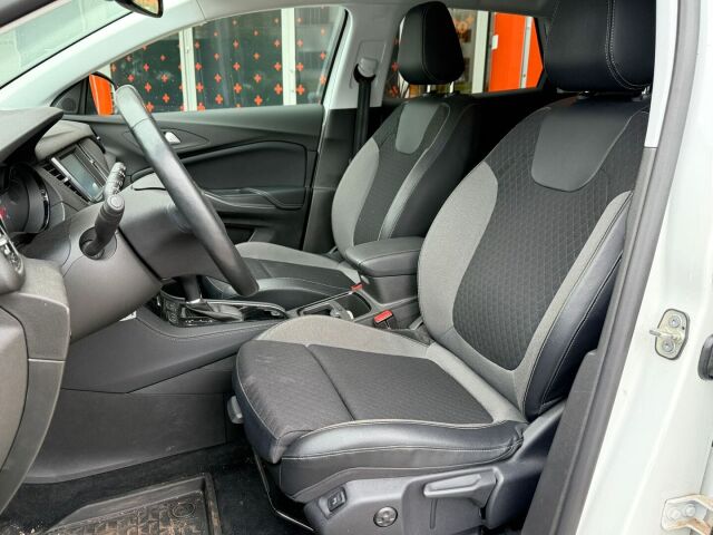 Opel Grandland X 2019 Comfort 130 Turbo A/T / Liikennemerkkien tunnistus / Kaistavahti / Jakopää tehty 2023 / Uusi tuulilasi